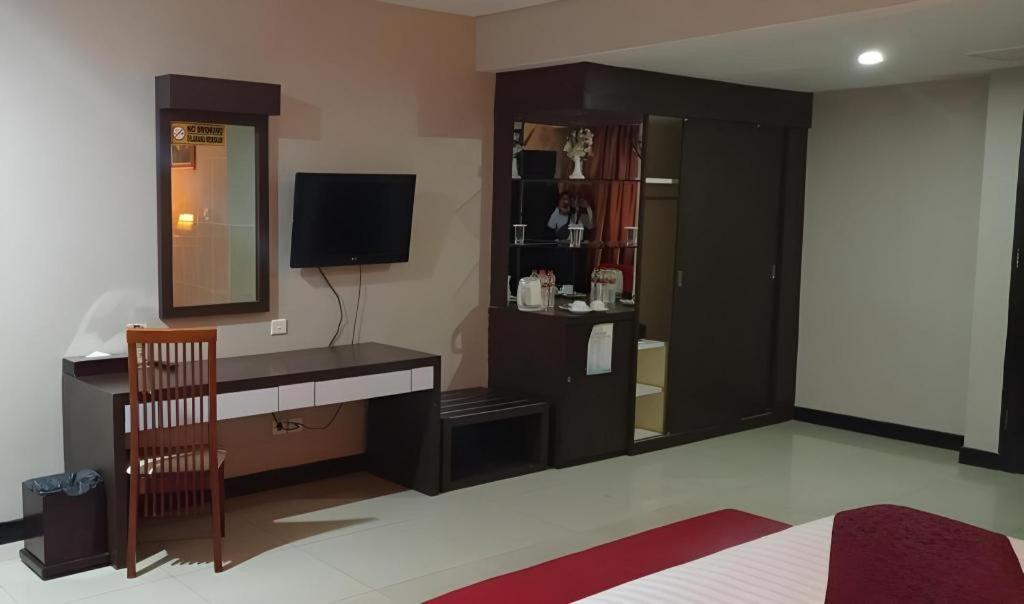 Grand Antares Hotel Медан Экстерьер фото