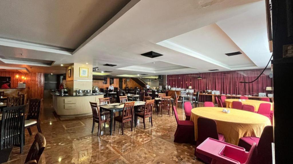 Grand Antares Hotel Медан Экстерьер фото