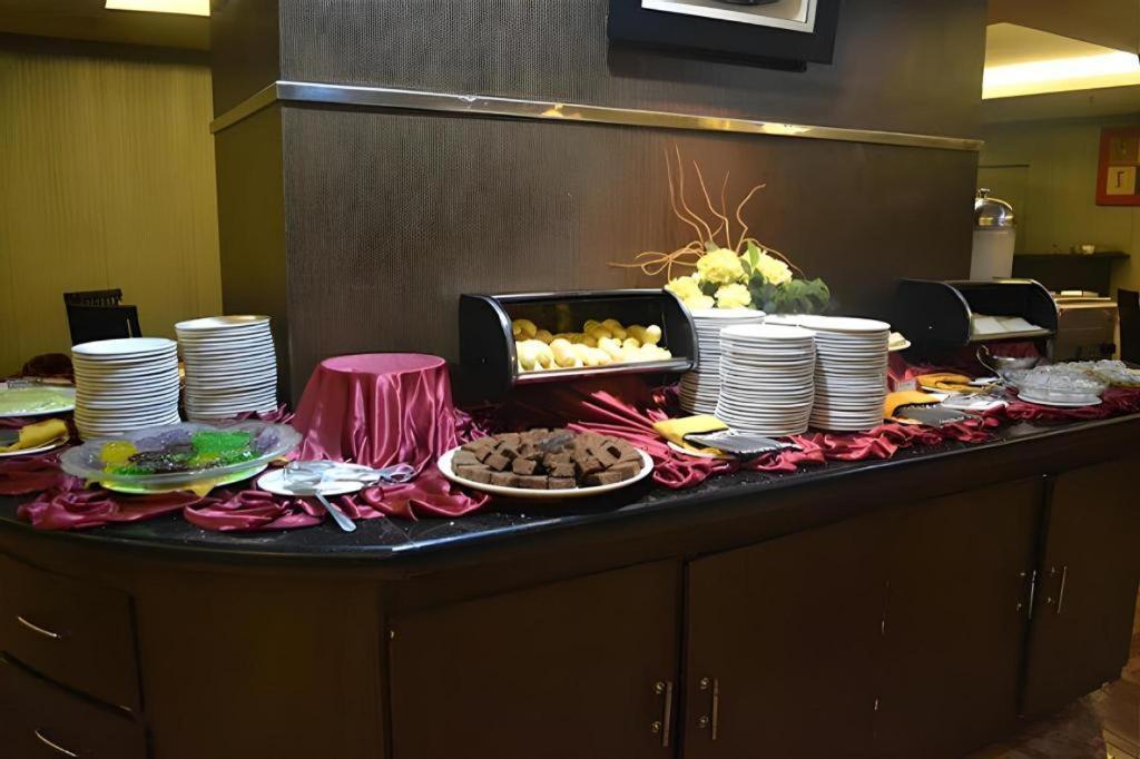 Grand Antares Hotel Медан Экстерьер фото